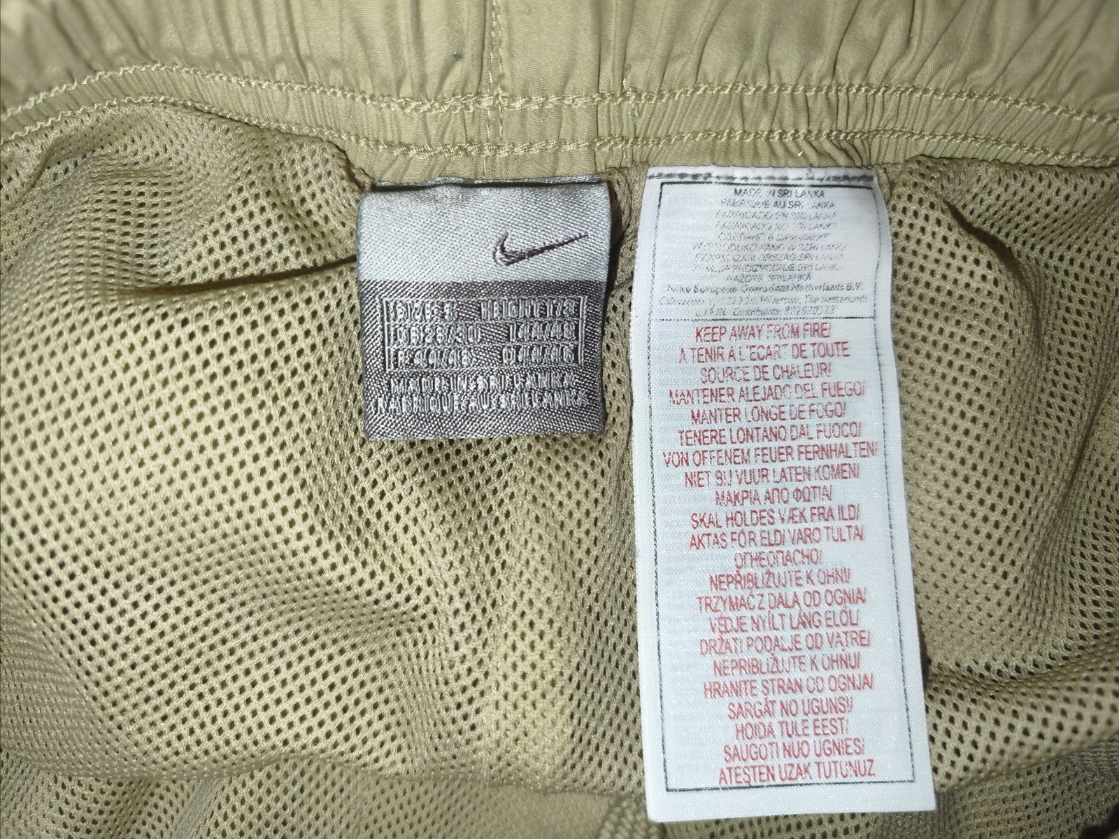 Vintage Nike Track Pants / Trainingshose – Beige/Khaki ¾ Hose, mit Zugbund unten