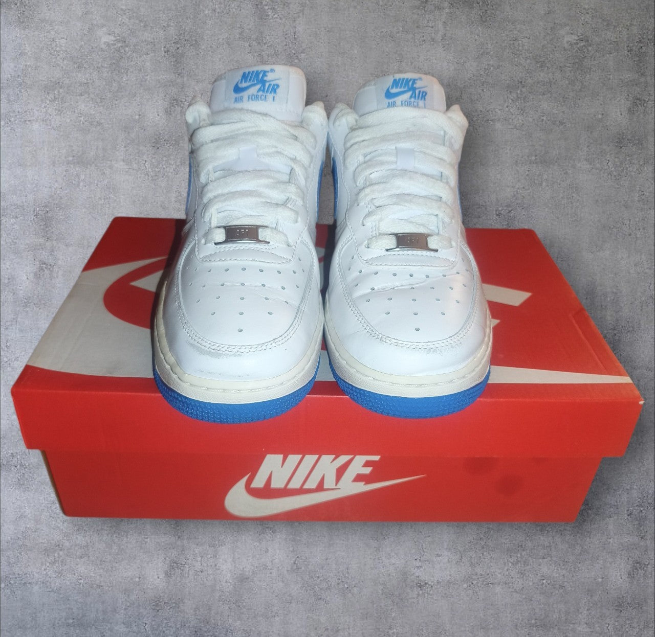 Nike Air Force 1 Sneaker- Weiß, Blau, Gr. 40, Damen/ Herren, Gebraucht