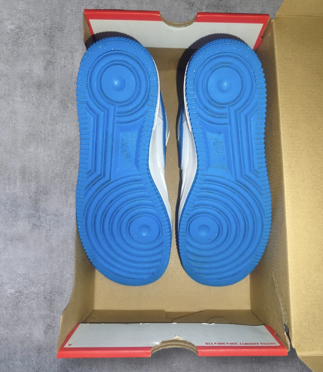 Nike Air Force 1 Sneaker- Weiß, Blau, Gr. 40, Damen/ Herren, Gebraucht