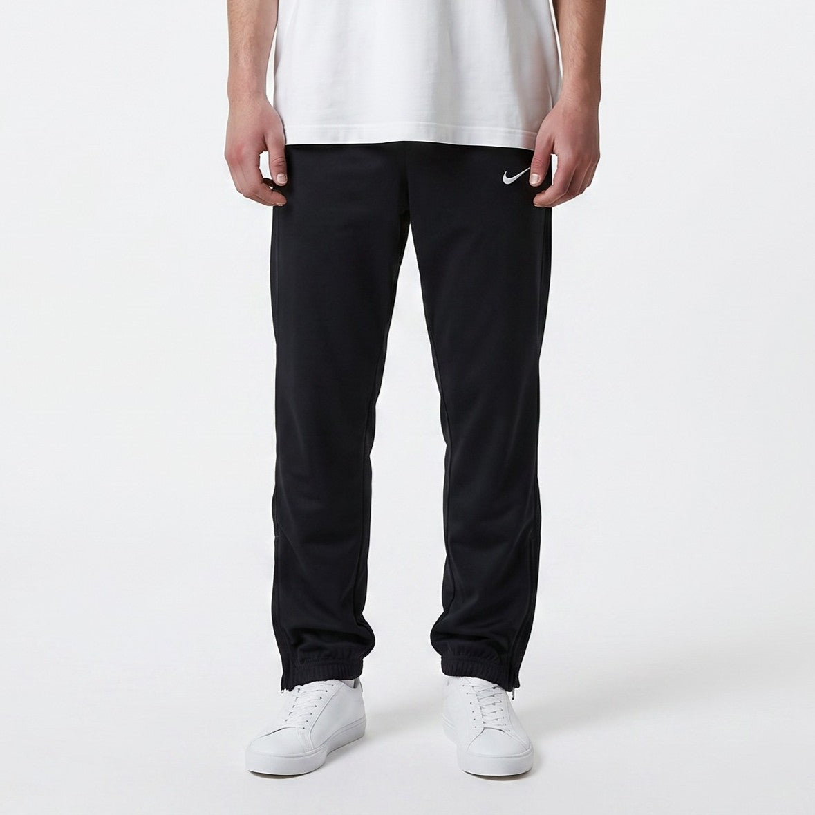 Nike – Track Pants – Men (XL)